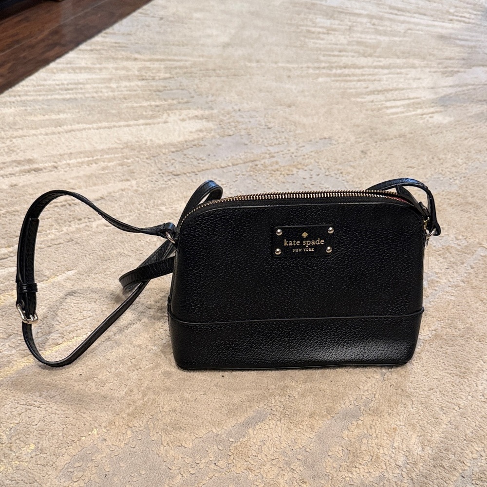 Vintage Kate Spade Black Leather Wellesley Hanna small Crossbody Bag EUC